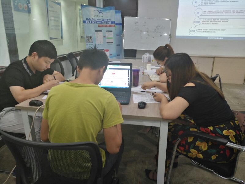 我哼哼唧唧.jpg